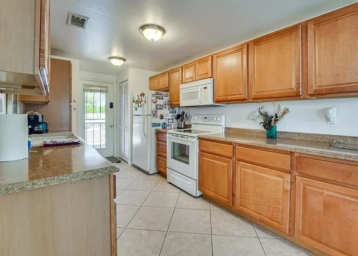 Shop & Dine! Getaway 3 Mi To Old Town Holiday home *